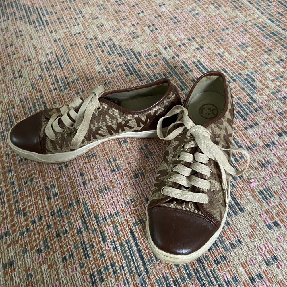 Micheal Kors sneakers